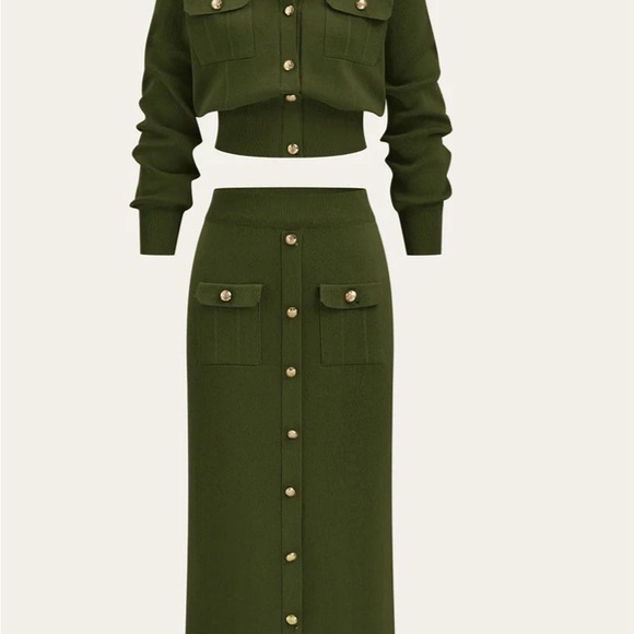 Commense Olive Green Button-Front Midi Skirt with Pocket Flaps - Picture 2 of 4